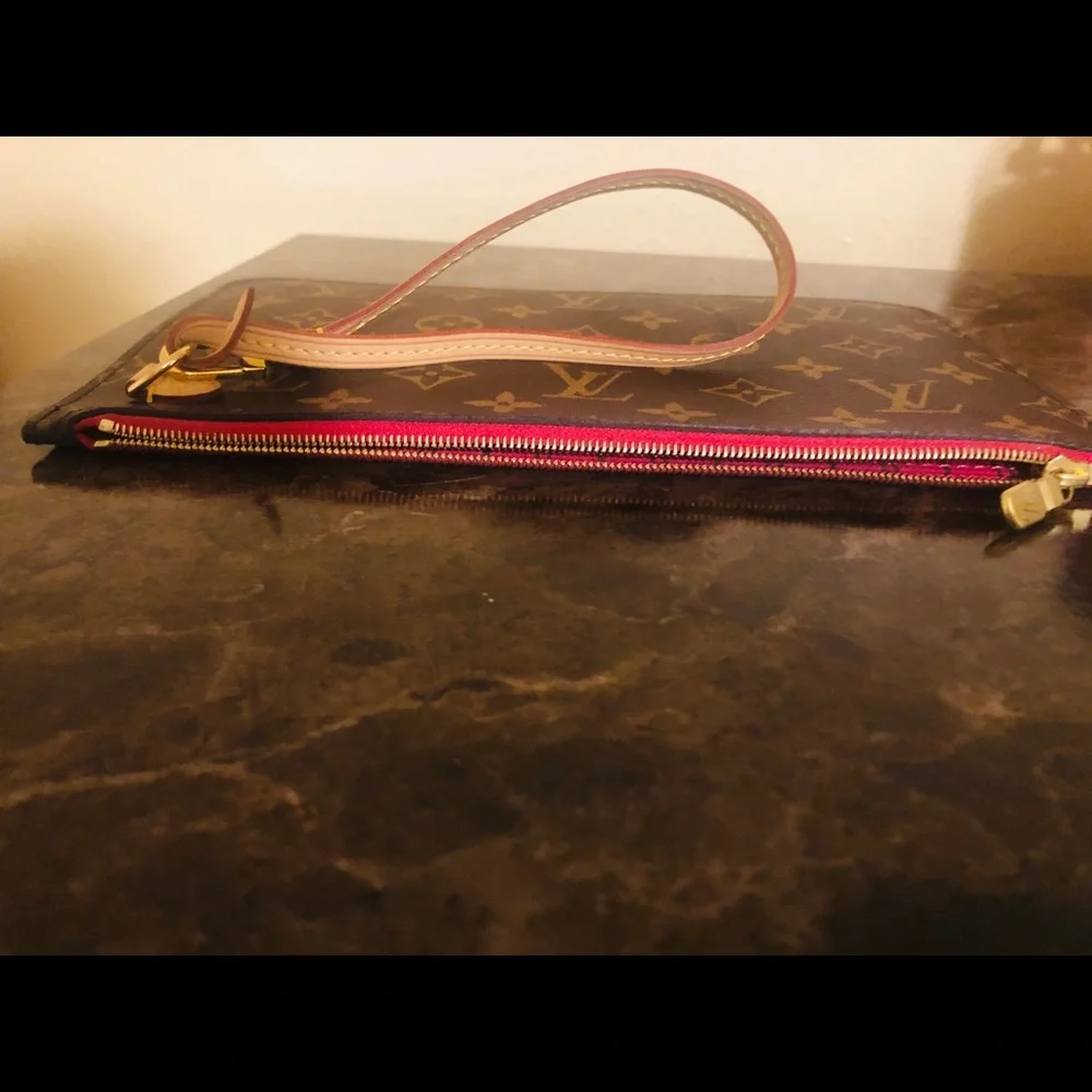 Louis vuitton - Picture 4 of 13